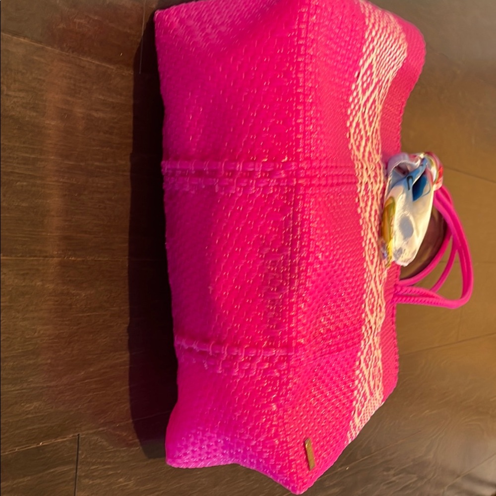 Vibrant Pink Geometric Pattern Tote - image 6